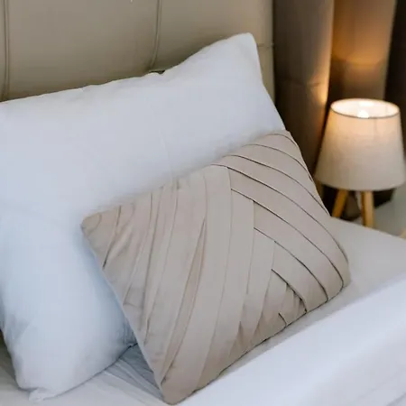 Cozy Modern 1b